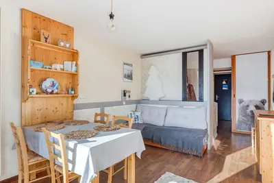 Image de Studio ensoleillé avec balcon