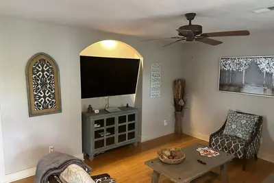 Image de Quiet Plaza 2 Bed 2 Bath Unbeatable Location