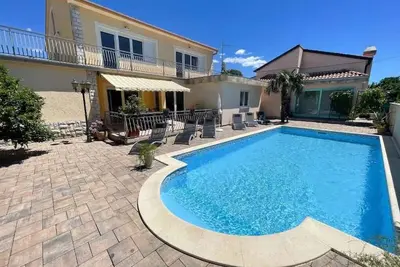 Image de Maison de vacances avec piscine