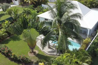 Image de 3 Chambes Climatisees De Plain Pied Piscine beau jardin cloturé