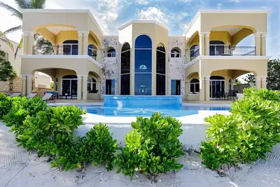 Image de Amazing Beach Retreat at \"The Oasis\"