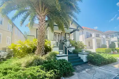Image de Cute 2 Bedroom in Uptown Nola