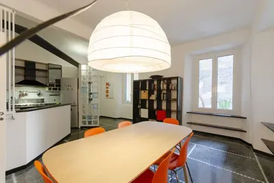 Altido Vibrant Apt for 6, close to the Aquarium of Genoa