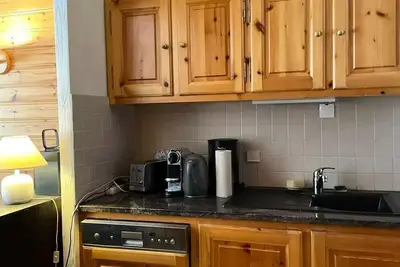 Image de Appartement 4 pièces pour 6 personnes, situé dans le quartier de la Legettaz au pied des pistes.