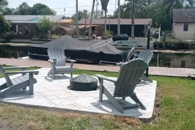 Image de Waterfront home on canal to Lake Tarpon. Great place to relax!