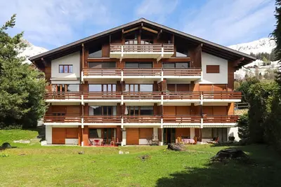 Agréable appartement pour 2 personnes avec Wifi, Tv, balcon et parking