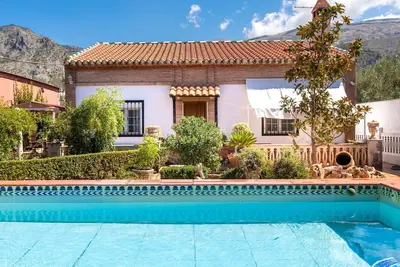 Image de Magnifique maison de vacances privée avec piscine privée, Wifi, climatisation, Tv, patio, parking