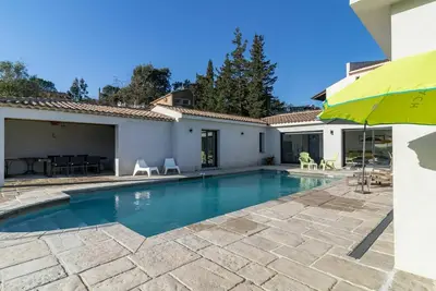 Image de Belle maison de vacances privée avec Wifi, piscine privée, Tv, terrasse et parking