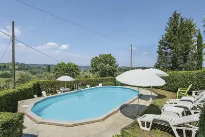 Belle maison de vacances pour 12 personnes avec piscine privée, Tv, patio, animaux admis et parking