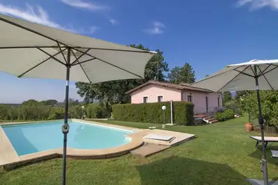 Image de Maison de vacances privée avec Wifi, piscine privée, Tv, terrasse, vue panoramique, parking