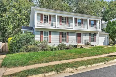 Image de Burke Family Home w/ Deck & Easy City Access!