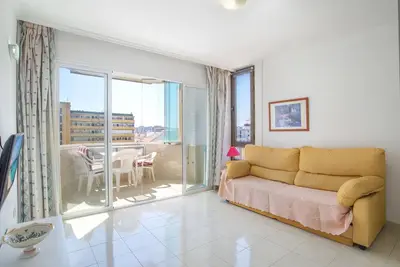 Image de Appartement \"Las Palmeras sunny one bedroom\" près de la plage avec terrasse