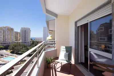 Image de Appartement de vacances \"Arcos\" près de la plage avec balcon, jardin partagé et piscine
