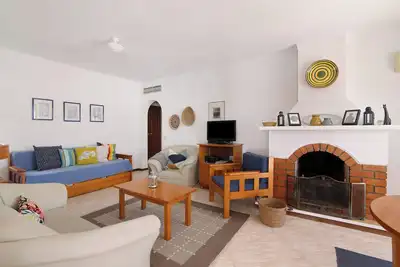 Image de Appartement de vacances \"Alvor\" avec climatisation, jardin partagé, piscine et terrasse
