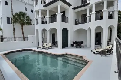 Image de Beachside Retreat with Pool and Beach Access