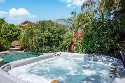 Image de Private Oasis | Heated Pool, Spa, Firepit & Gazebo