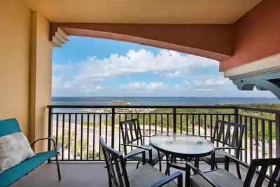 Image de 🌊HarborWalk~Large Balcony w/ Crab Island & Gulf Views ~3br Emerald Grande W728