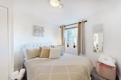 Image de Appartement-Prestige-Salle de bain privée séparée-Vue sur Rue