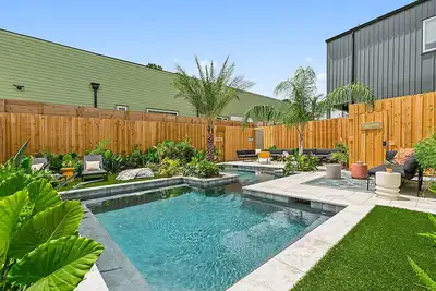 Image de The Jungle House | Heated Pool | Private Hot Tub