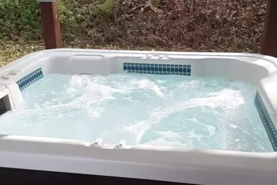 Image de Secluded Magnolia Cabin & Hot Tub