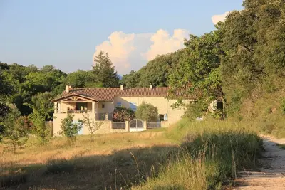 Image de Family house Montségur-sur-Lauzon 12 people (8 adults)