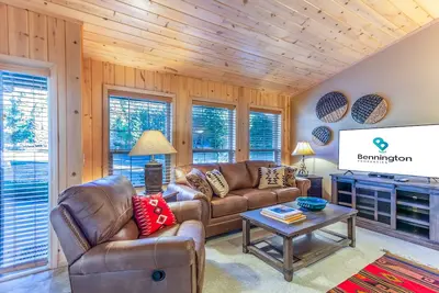 Image de Oreg40 - Sunriver Vacation Home | Pet & Family Friendly with A/C
