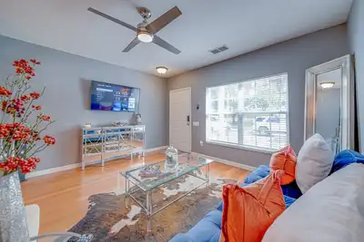 Image de The Lux At Lake Mary in Quiet Gated Community.