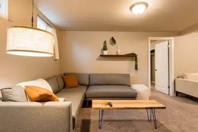 Cozy 2 Bedroom Guest Suite - Seattle Launchpad