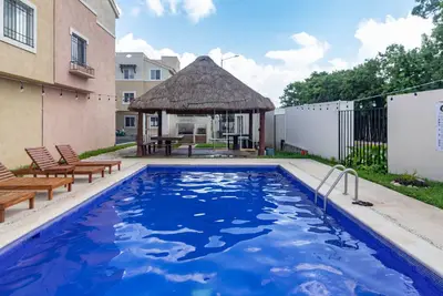 Image de ★Relaxed & Cozy Apt w/Pool 10 min from Beach, perfect for families (5Ppl)