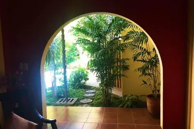 Image de Beautiful Tropical Paradise Near City Center