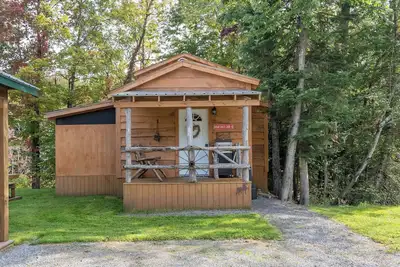 Image de Beautiful Adirondack Cabin Rentals • 365\/days of Outdoor Family Fun!