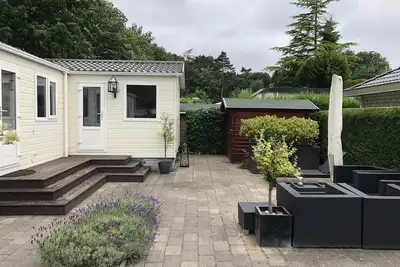 Image de Chalet with garden in The Hague / Wassenaar in a well-kept campsite