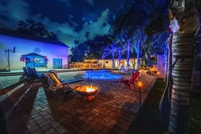 Image de Tropical Paradise w/ Pool |Spa| Pickleball | Beach