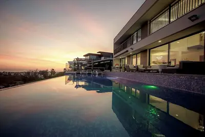 Promo 10% Monthly Discount! \n Sea View, Private Heatable Pool, Ac, Wifi