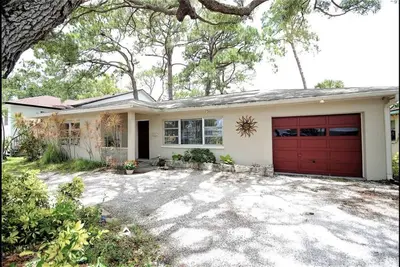Image de Great location in Dunedin Isles Florida!