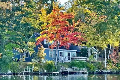 Image de Cozy Kennebunk Pond Cottage Sleeps 8—Kayaks & Dock!