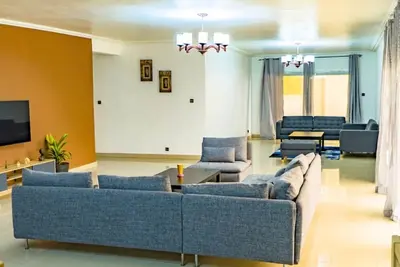 Image de Charmant Appartement Meublé 4 chambres. 300 m2 Almadies