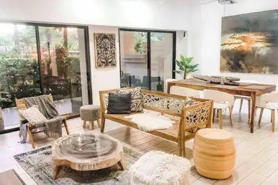 Image de Bright 2br Condo w/ Pool, Walk to Beach + Downtown