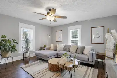 Image de Peaceful + Private Home | Full Kitchen | Sleeps 4