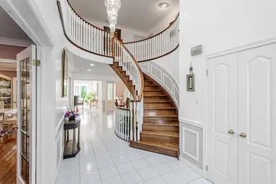 Image de Luxurious Spacious Art Gallery