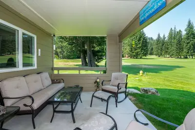 Image de The Shire - Ground Level Condo on the Greens