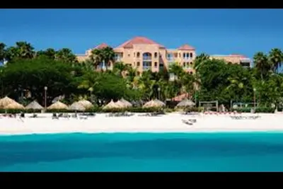 Image de This is a top notch resort with a golf course, swim up bar and beautiful views.