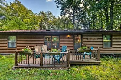 Image de Scenic Spring Mills Escape: Swim, Fish, Hike!