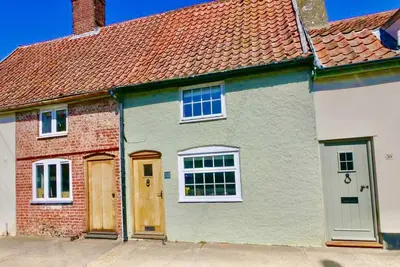 Romantic* Castle on the Hill Cottage *Framlingham