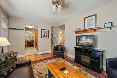 Image de Cozy Cottage | Central Cda Location | Great Fenced Backyard | Bikes | Bbq