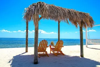 Image de Tropical Serenity-Water View, Heated Pool Tiki Bar