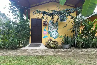 Image de Close to beaches, mountains, waterfalls. Great for nomads. Quiet\/rural town.
