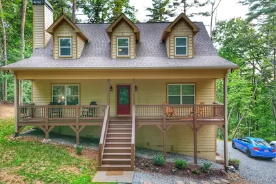 Image de Secluded Creekside Cabin Heart of Dahlonega Wine, Weddings, and Adventure