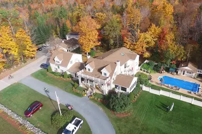 Image de 12 Br\/13. 5 Ba  Inn w\/ Views of White Mountains & Heated Pool