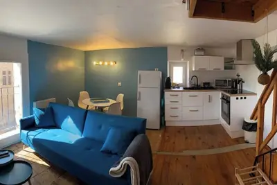 Image de Agréable maison de village avec toit terrasse.